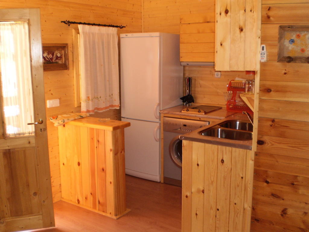 Cabanas De Madera El Rinconcillo Arroyo Frio Pokoj fotografie